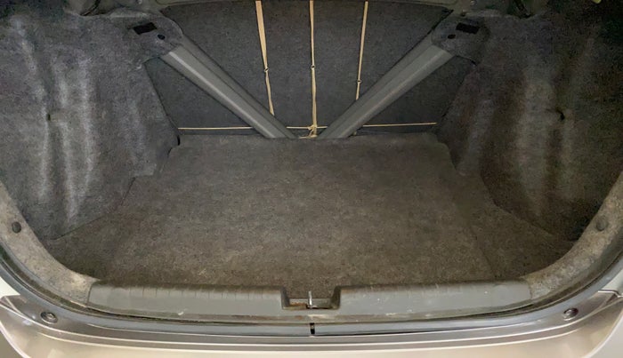 2015 Honda Amaze 1.2L I-VTEC S, Petrol, Manual, 17,715 km, Boot Inside