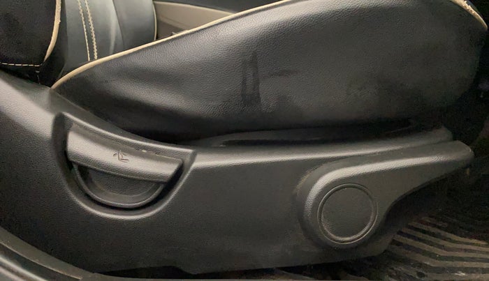 2018 Hyundai Grand i10 ASTA 1.2 KAPPA VTVT, Petrol, Manual, 50,519 km, Driver Side Adjustment Panel