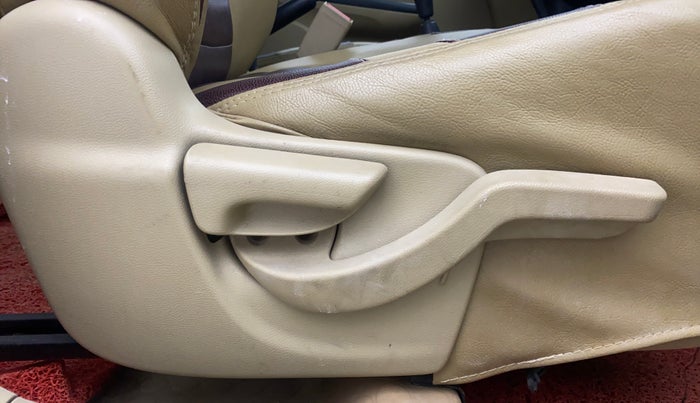 2016 Honda Amaze 1.2L I-VTEC SX, Petrol, Manual, 57,075 km, Driver Side Adjustment Panel