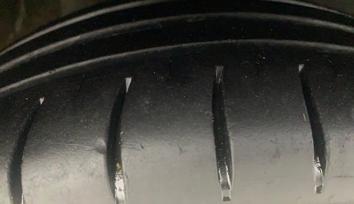 2016 Honda Amaze 1.2L I-VTEC SX, Petrol, Manual, 57,075 km, Right Front Tyre Tread