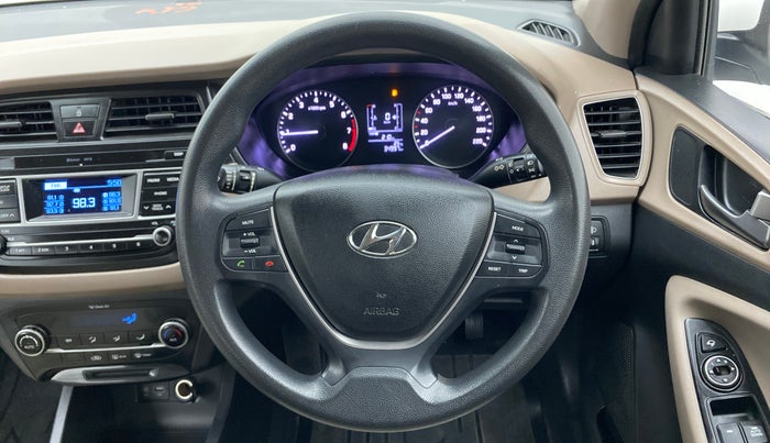 2016 Hyundai Elite i20 Sportz 1.2 VTVT MT, Petrol, Manual, 35,061 km, Steering Wheel Close Up