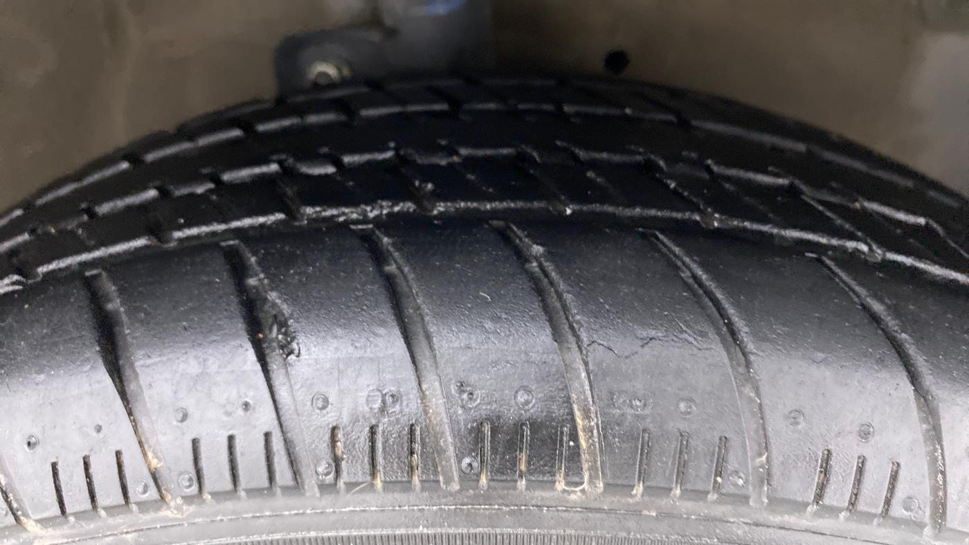 2021 Maruti Celerio ZXI (O), Petrol, Manual, 17,929 km, Right Front Tyre Tread