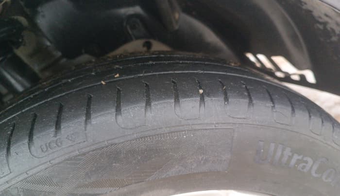 2013 Ford Ecosport TITANIUM 1.0L ECOBOOST (OPT), Petrol, Manual, 83,421 km, Right Front Tyre Tread