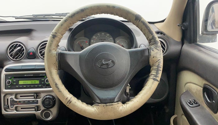 2010 Hyundai Santro Xing GLS, Petrol, Manual, 91,968 km, Steering Wheel Close Up