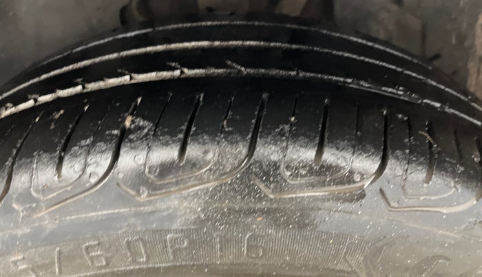 2022 Tata ALTROZ XZ PLUS PETROL, Petrol, Manual, 38,170 km, Left Front Tyre Tread