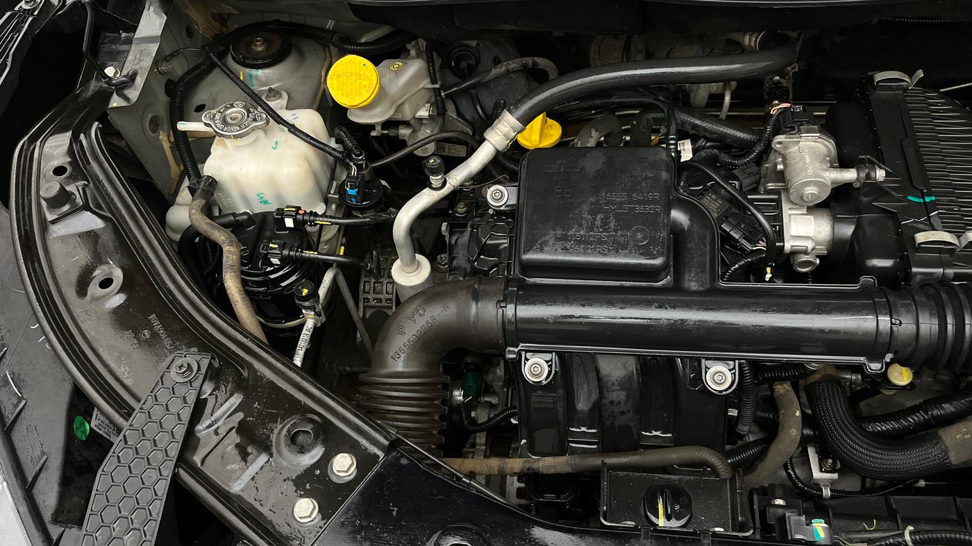 2024 Nissan MAGNITE XL, Petrol, Manual, 25,035 km, Engine View - Right