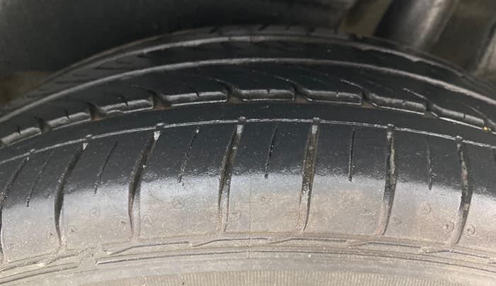 2019 Maruti Dzire ZXI, Petrol, Manual, 35,642 km, Left Rear Tyre Tread
