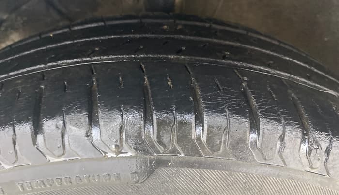 2019 Maruti Dzire ZXI, Petrol, Manual, 35,642 km, Left Front Tyre Tread