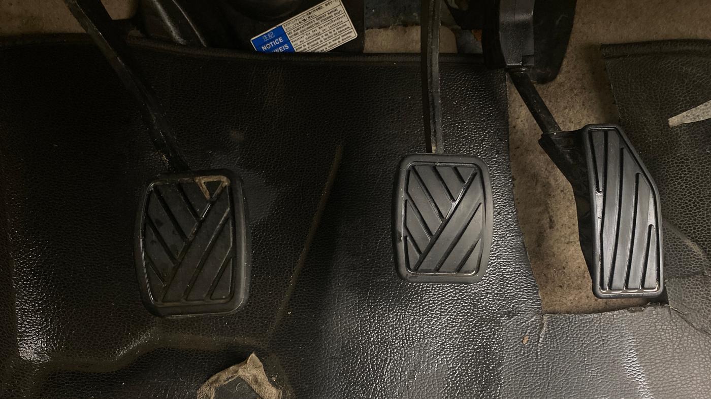 2019 Maruti Dzire ZXI, Petrol, Manual, 35,642 km, Pedals