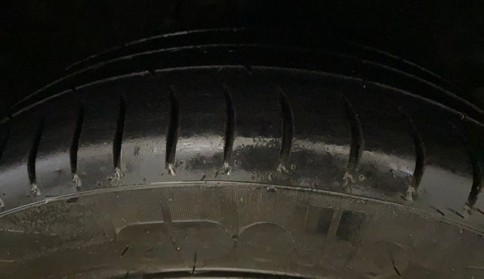 2014 Hyundai Grand i10 SPORTZ 1.2 KAPPA VTVT, Petrol, Manual, 89,175 km, Right Front Tyre Tread