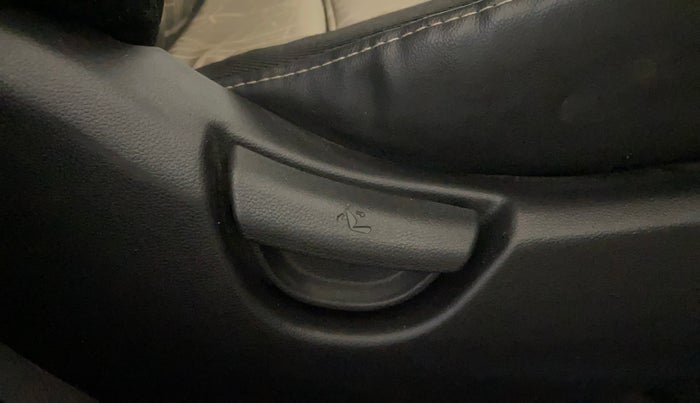 2014 Hyundai Grand i10 SPORTZ 1.2 KAPPA VTVT, Petrol, Manual, 89,175 km, Driver Side Adjustment Panel