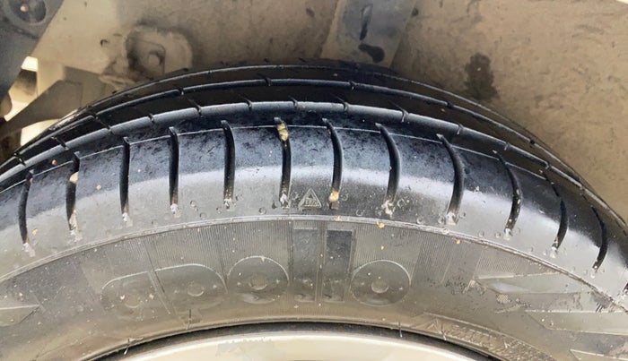 2016 Hyundai Grand i10 MAGNA 1.2 KAPPA VTVT, Petrol, Manual, 1,47,716 km, Right Rear Tyre Tread