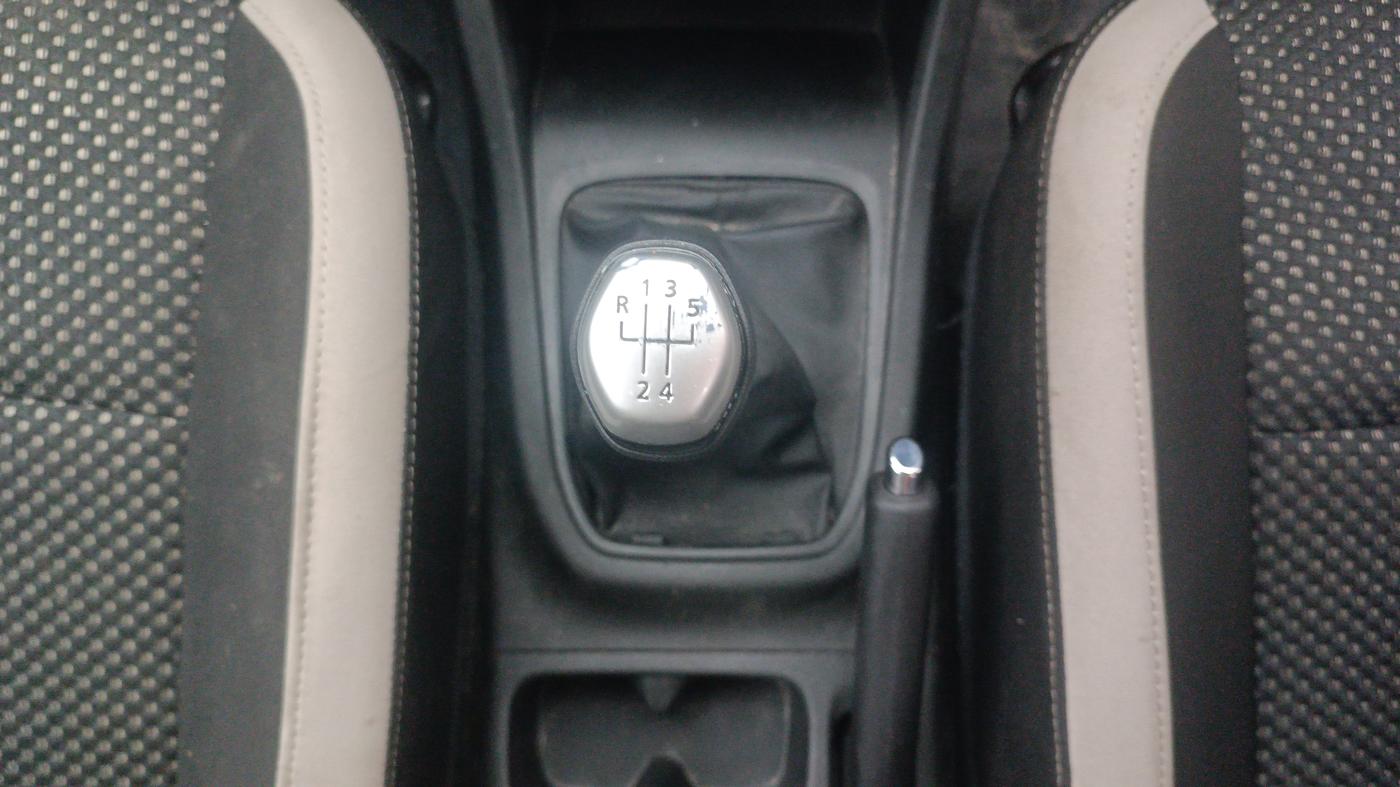 2019 Renault TRIBER RXZ, Petrol, Manual, 45,080 km, Gear Lever