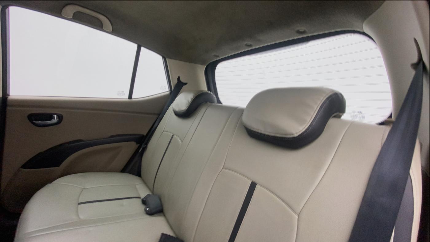2011 Hyundai i10 SPORTZ 1.2, Petrol, Manual, 69,438 km, Right Side Rear Door Cabin