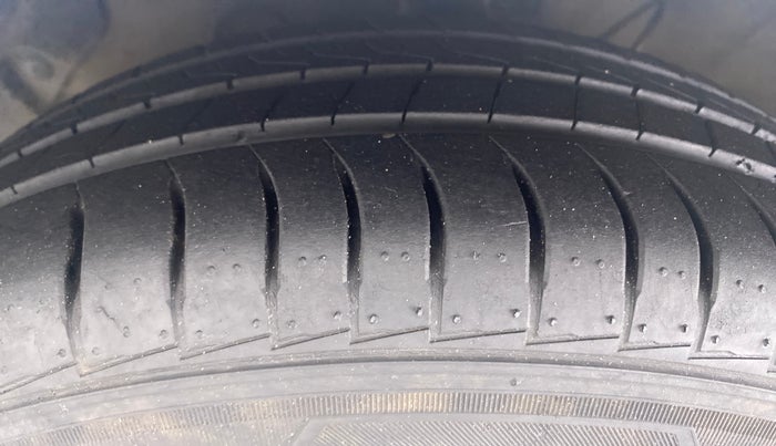 2018 Hyundai NEW SANTRO 1.1 SPORTS AMT, Petrol, Automatic, 14,359 km, Left Front Tyre Tread
