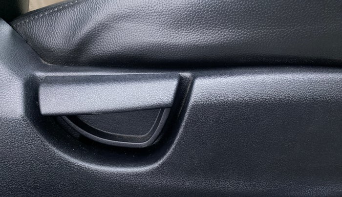 2018 Hyundai NEW SANTRO 1.1 SPORTS AMT, Petrol, Automatic, 14,359 km, Driver Side Adjustment Panel