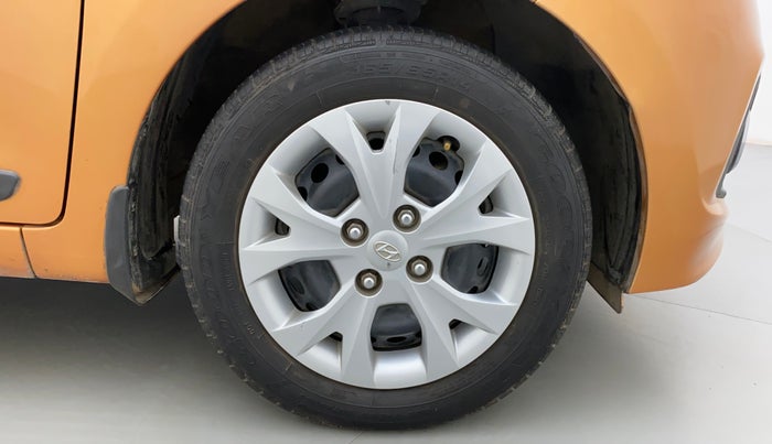 2015 Hyundai Grand i10 SPORTZ 1.2 KAPPA VTVT, Petrol, Manual, 69,263 km, Right Front Wheel