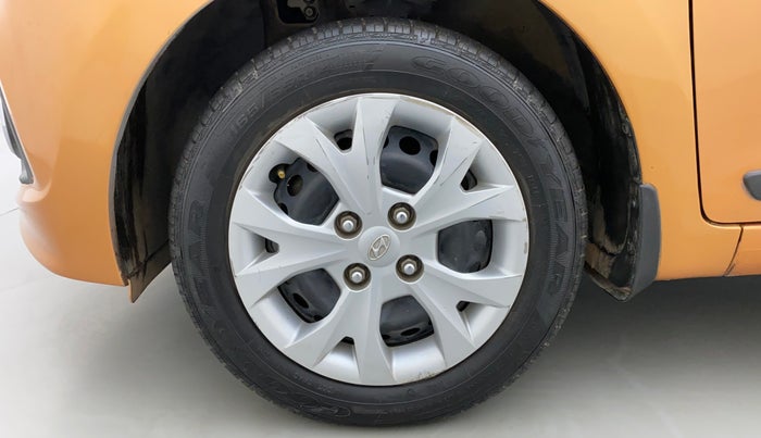 2015 Hyundai Grand i10 SPORTZ 1.2 KAPPA VTVT, Petrol, Manual, 69,263 km, Left Front Wheel
