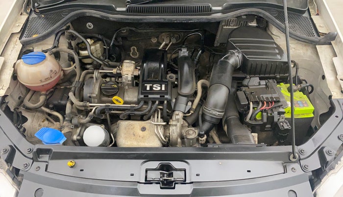 2014 Volkswagen Vento HIGHLINE PETROL AT, Petrol, Automatic, 31,816 km, Engine View
