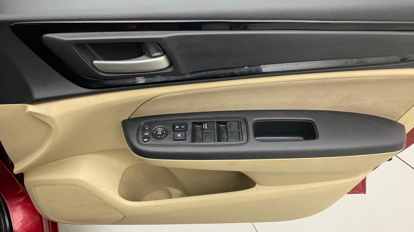 2019 Honda Amaze 1.2L I-VTEC S, Petrol, Manual, 62,006 km, Driver Side Door Panels Control