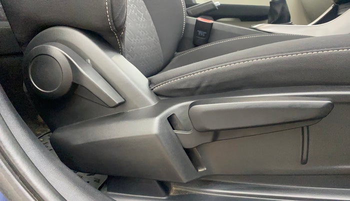 2023 Tata ALTROZ XZA + SUNROOF, Petrol, Automatic, 38,905 km, Driver Side Adjustment Panel