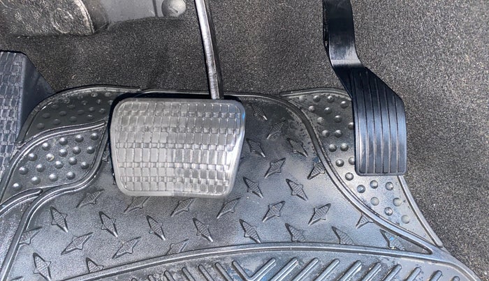 2023 Tata ALTROZ XZA + SUNROOF, Petrol, Automatic, 38,905 km, Pedals