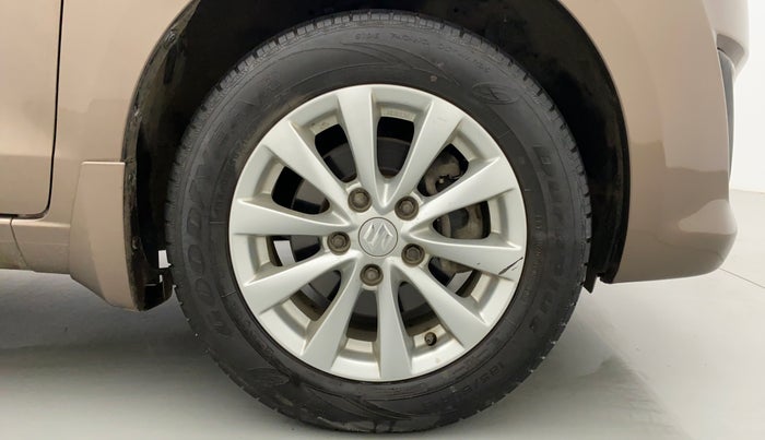 2013 Maruti Ertiga ZXI, Petrol, Manual, 43,680 km, Right Front Wheel