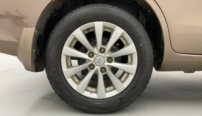 2013 Maruti Ertiga ZXI, Petrol, Manual, 43,680 km, Right Rear Wheel