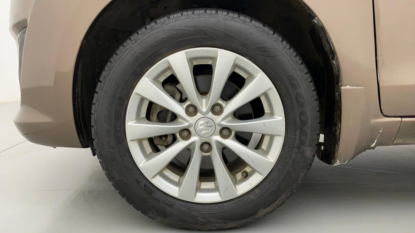2013 Maruti Ertiga ZXI, Petrol, Manual, 43,680 km, Left Front Wheel