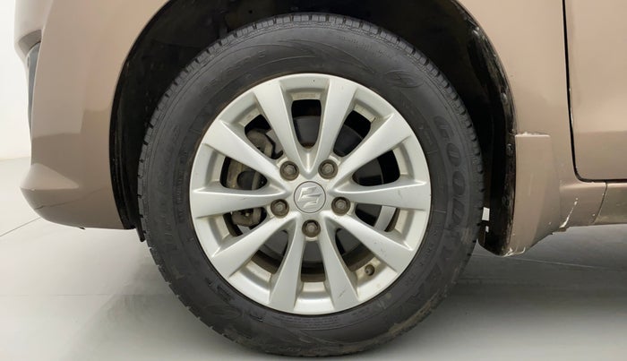 2013 Maruti Ertiga ZXI, Petrol, Manual, 43,680 km, Left Front Wheel