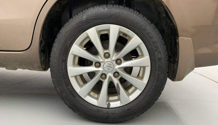2013 Maruti Ertiga ZXI, Petrol, Manual, 43,680 km, Left Rear Wheel