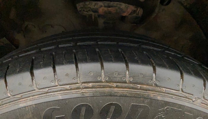 2019 KIA SELTOS GTX PLUS DCT 1.4 PETROL, Petrol, Automatic, 1,00,929 km, Left Front Tyre Tread