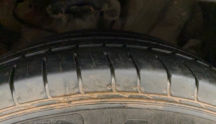 2019 KIA SELTOS GTX PLUS DCT 1.4 PETROL, Petrol, Automatic, 1,00,929 km, Right Front Tyre Tread