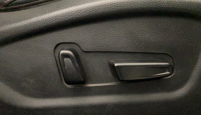 2019 KIA SELTOS GTX PLUS DCT 1.4 PETROL, Petrol, Automatic, 1,00,929 km, Driver Side Adjustment Panel