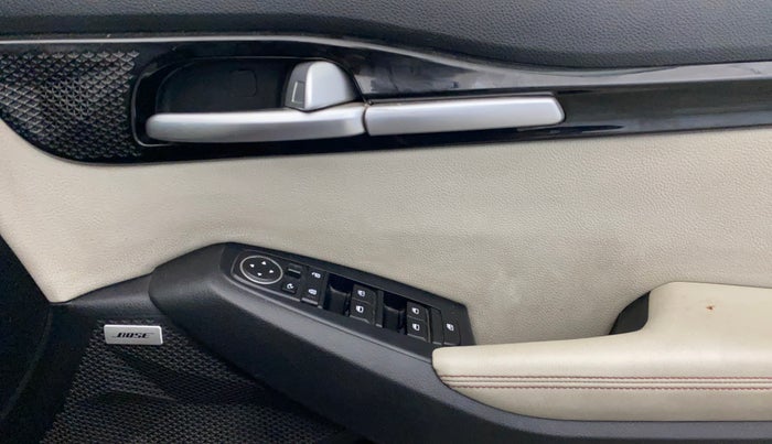 2019 KIA SELTOS GTX PLUS DCT 1.4 PETROL, Petrol, Automatic, 1,00,929 km, Driver Side Door Panels Control