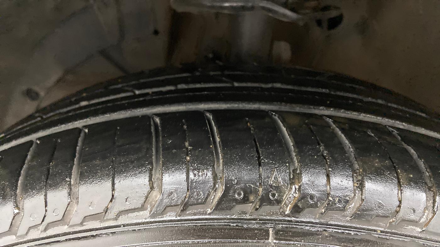 2018 Maruti Baleno ALPHA CVT PETROL 1.2, Petrol, Automatic, 95,220 km, Left Front Tyre Tread