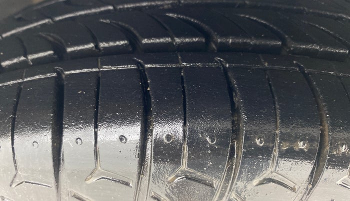 2019 Datsun Redi Go S 1.0, Petrol, Manual, 44,287 km, Right Front Tyre Tread