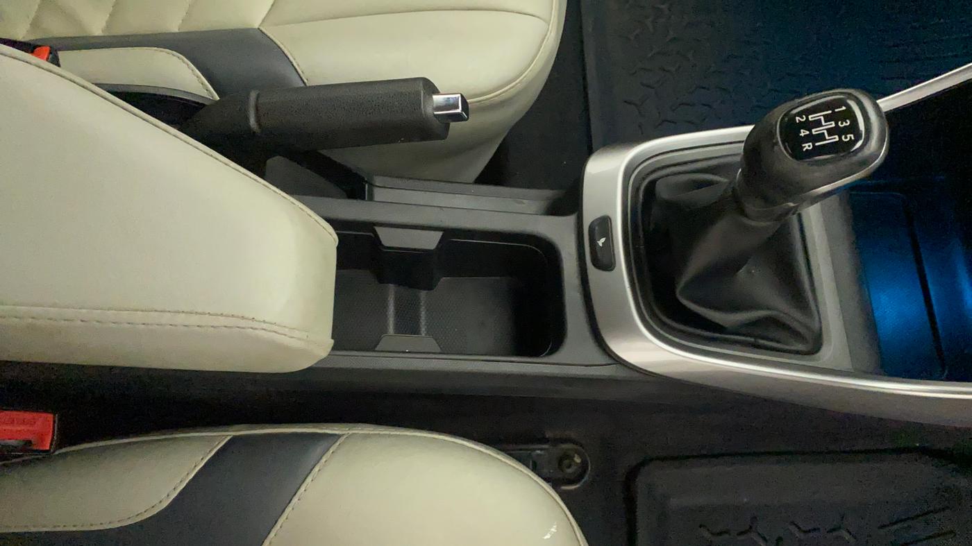 2020 Tata ALTROZ XZ PETROL, Petrol, Manual, 72,276 km, Gear Lever
