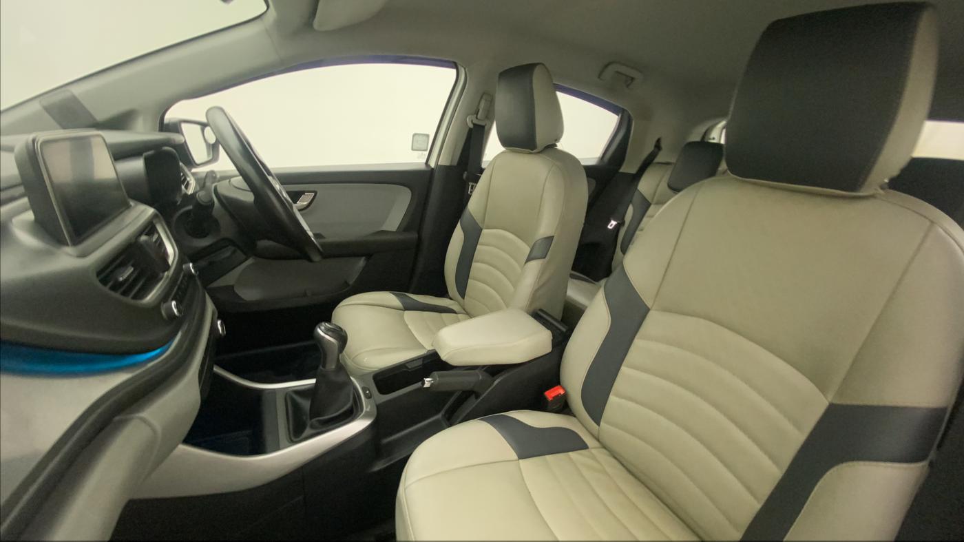 2020 Tata ALTROZ XZ PETROL, Petrol, Manual, 72,276 km, Right Side Front Door Cabin