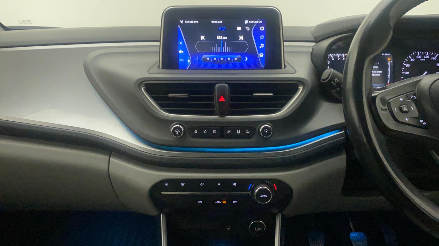 2020 Tata ALTROZ XZ PETROL, Petrol, Manual, 72,276 km, Air Conditioner