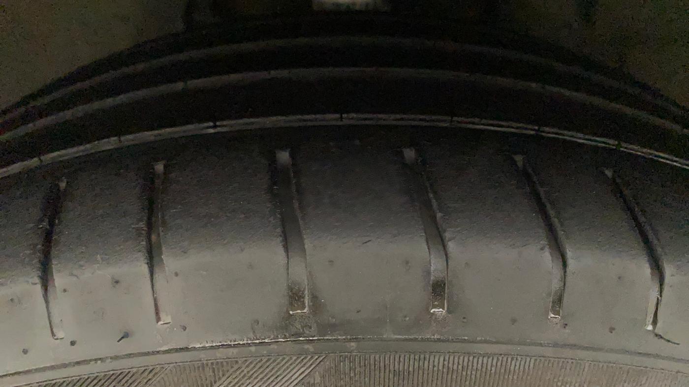 2020 Tata ALTROZ XZ PETROL, Petrol, Manual, 72,276 km, Left Front Tyre Tread