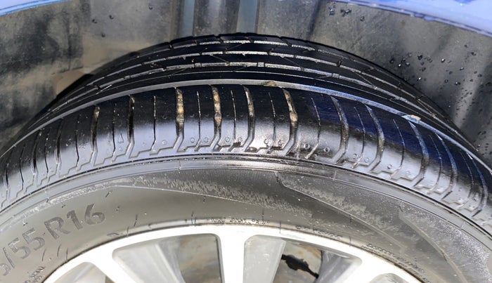 2018 Maruti Ciaz ALPHA  AT 1.5 SHVS PETROL, Petrol, Automatic, 39,092 km, Right Rear Tyre Tread