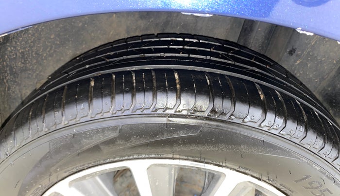 2018 Maruti Ciaz ALPHA  AT 1.5 SHVS PETROL, Petrol, Automatic, 39,092 km, Left Rear Tyre Tread