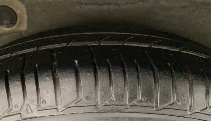 2012 Hyundai i10 MAGNA 1.2, Petrol, Manual, 71,869 km, Right Rear Tyre Tread