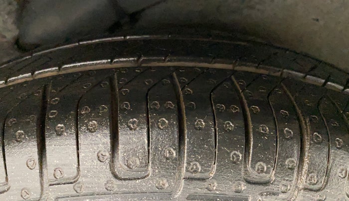 2012 Hyundai i10 MAGNA 1.2, Petrol, Manual, 71,869 km, Left Rear Tyre Tread