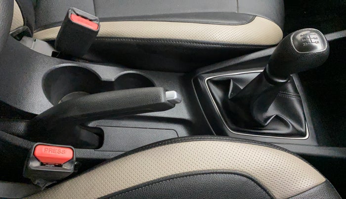 2017 Hyundai Elite i20 ASTA 1.2, Petrol, Manual, 40,006 km, Gear Lever