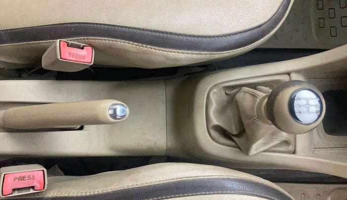 2014 Maruti Swift Dzire ZDI, Diesel, Manual, 1,11,274 km, Gear Lever