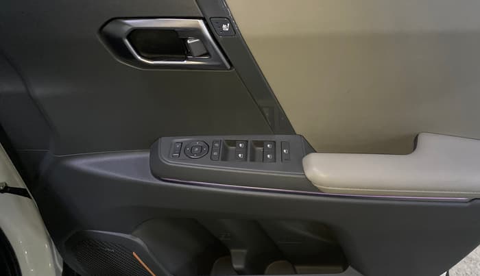 2025 KIA SYROS HTX Plus (O) 1.5 Diesel 6AT, Diesel, Automatic, 4,710 km, Driver Side Door Panels Control