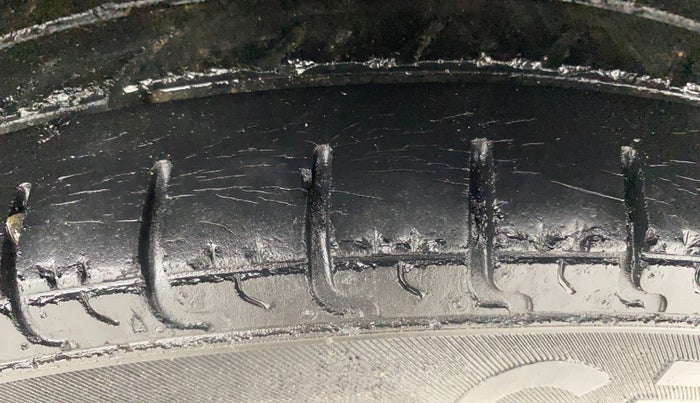 2016 Renault Kwid RXT 0.8, Petrol, Manual, 86,367 km, Left Rear Tyre Tread