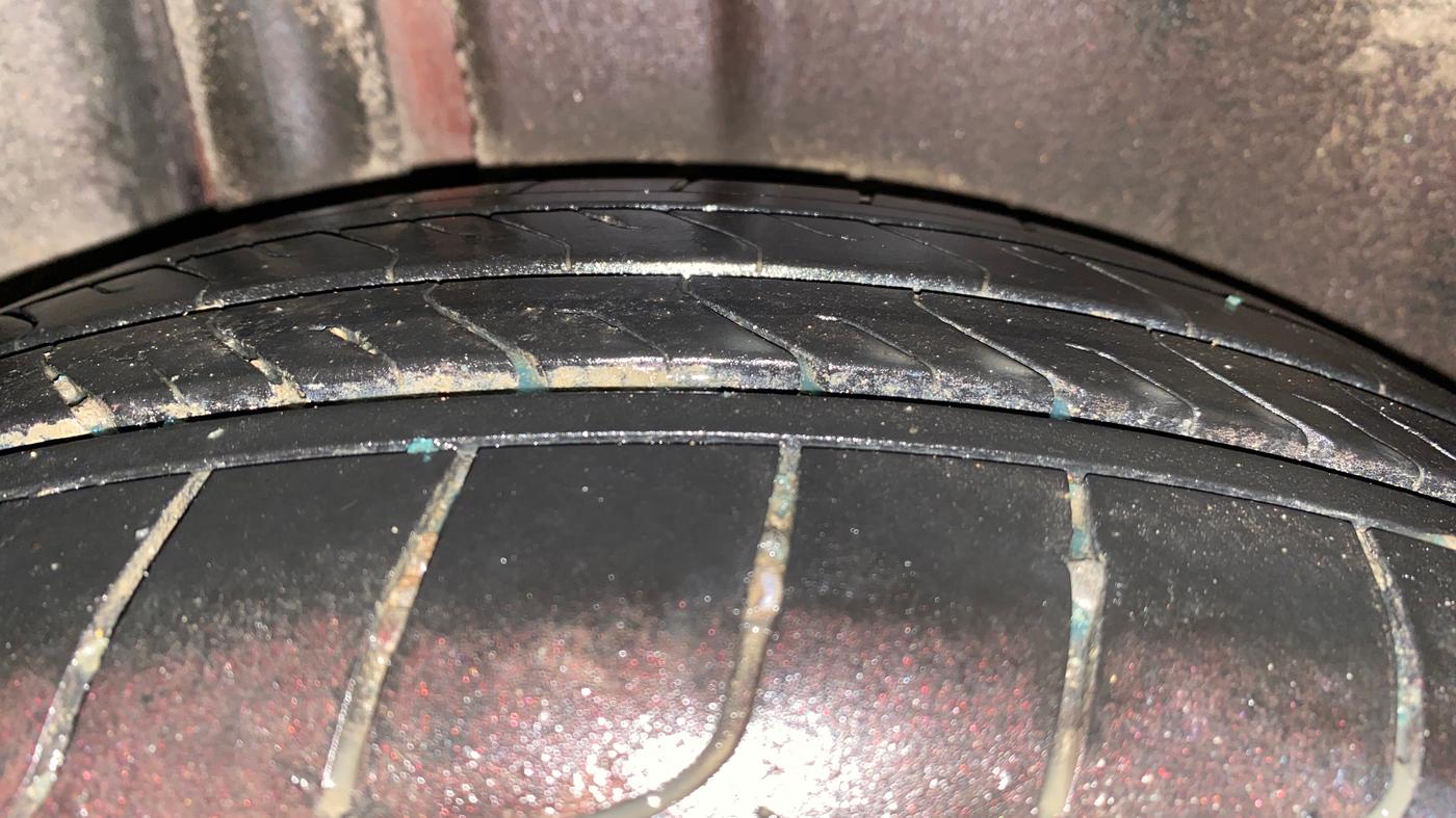 2015 Maruti Ciaz VDI SHVS, Diesel, Manual, 97,225 km, Right Rear Tyre Tread